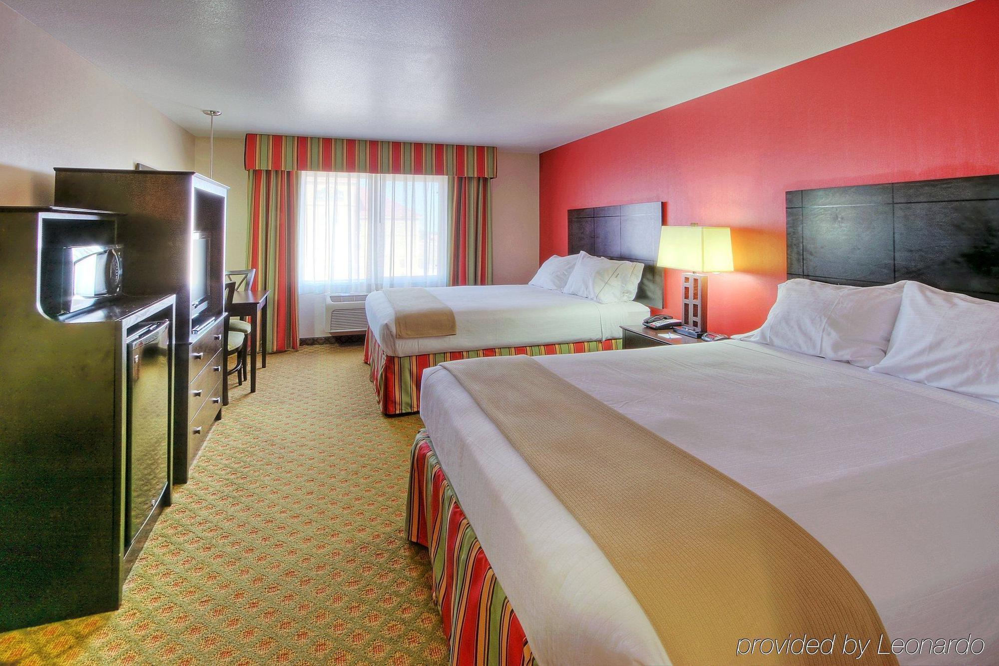 Holiday Inn Express And Suites - Tucumcari, An Ihg Hotel Номер фото