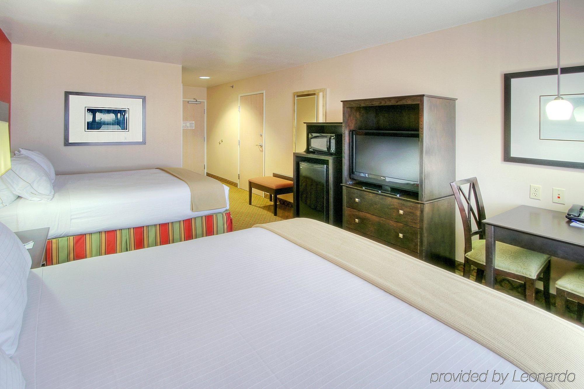 Holiday Inn Express And Suites - Tucumcari, An Ihg Hotel Номер фото